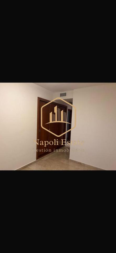 Napoli Estate presenta - Amplio piso de 3 dormitorios para larga temporada sin muebles