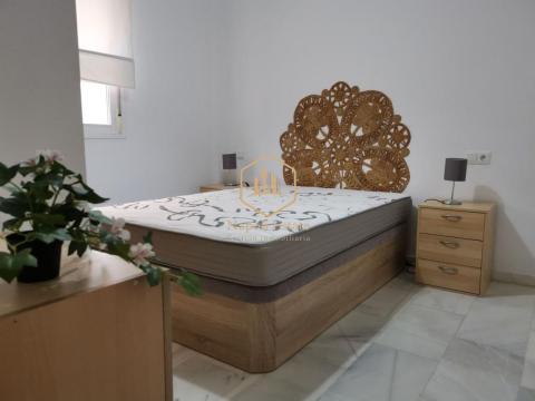 NAPOLI ESTATE presenta acogedor apartamento en zona Hospitales - Victoria Eugenia