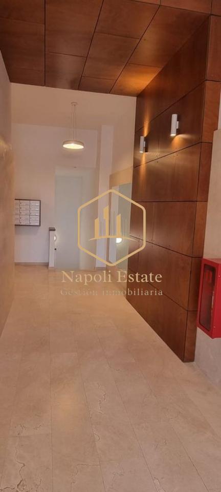 NAPOLI ESTATE presenta piso de obra reciente con garaje y trastero en Ortega y Gasset
