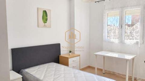 PISO EN ALQUILER DE LARGA TEMPORADA - MÁLAGA CAPITAL