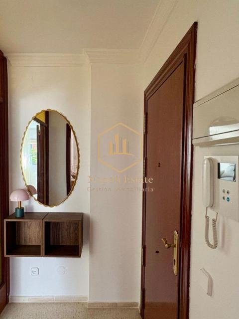 ALQUILER DE VIVIENDA DE 3 DORMITORIOS CON GARAJE INCLUIDO EN EL CENTRO DE MÁLAGA - PERCHEL SUR