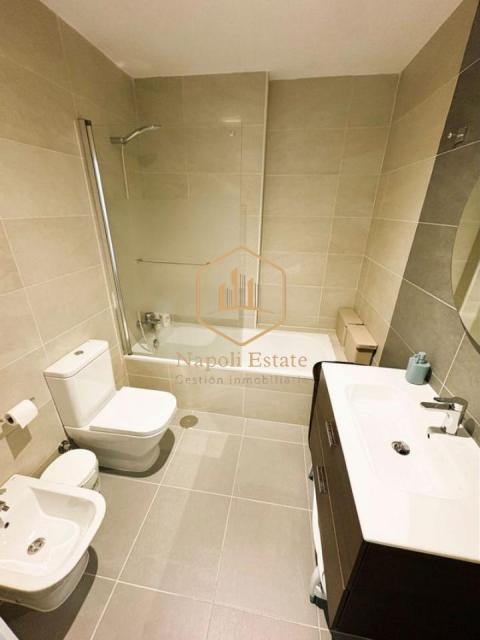 ALQUILER DE VIVIENDA DE 3 DORMITORIOS EN TEATINOS - MÁLAGA
